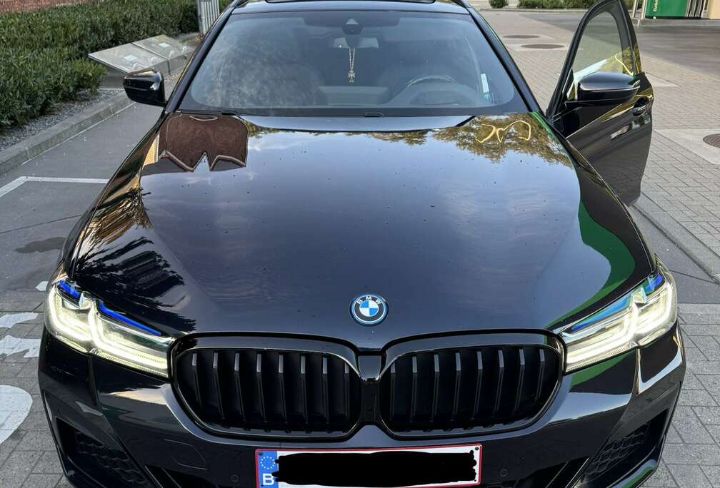 BMW BMW Touring 530e  2024