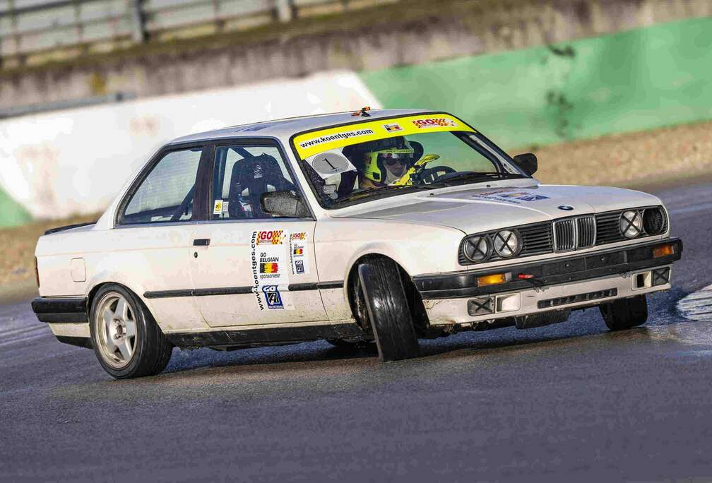 BMW IS