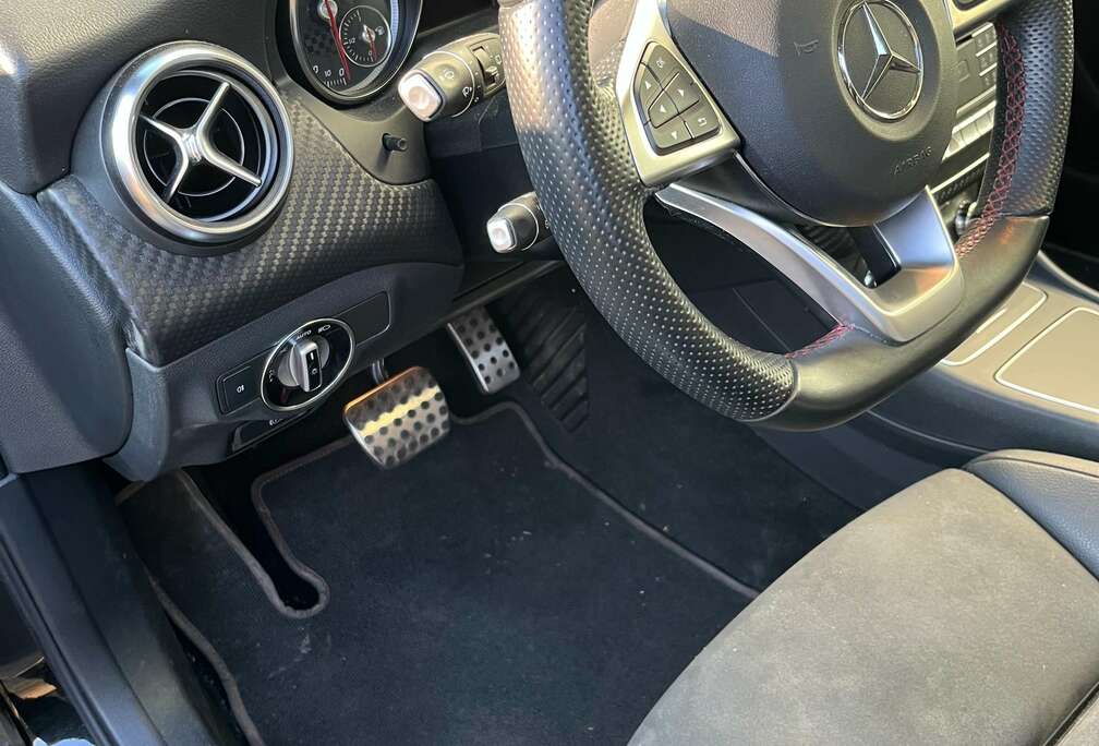 Mercedes-Benz A 180 7G-DCT Urban