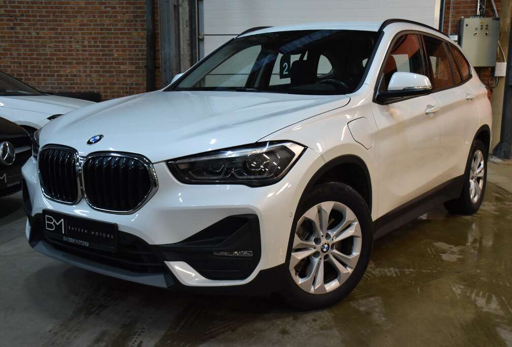 BMW xDrive25e Plug in Hybride Benzine Leder LED