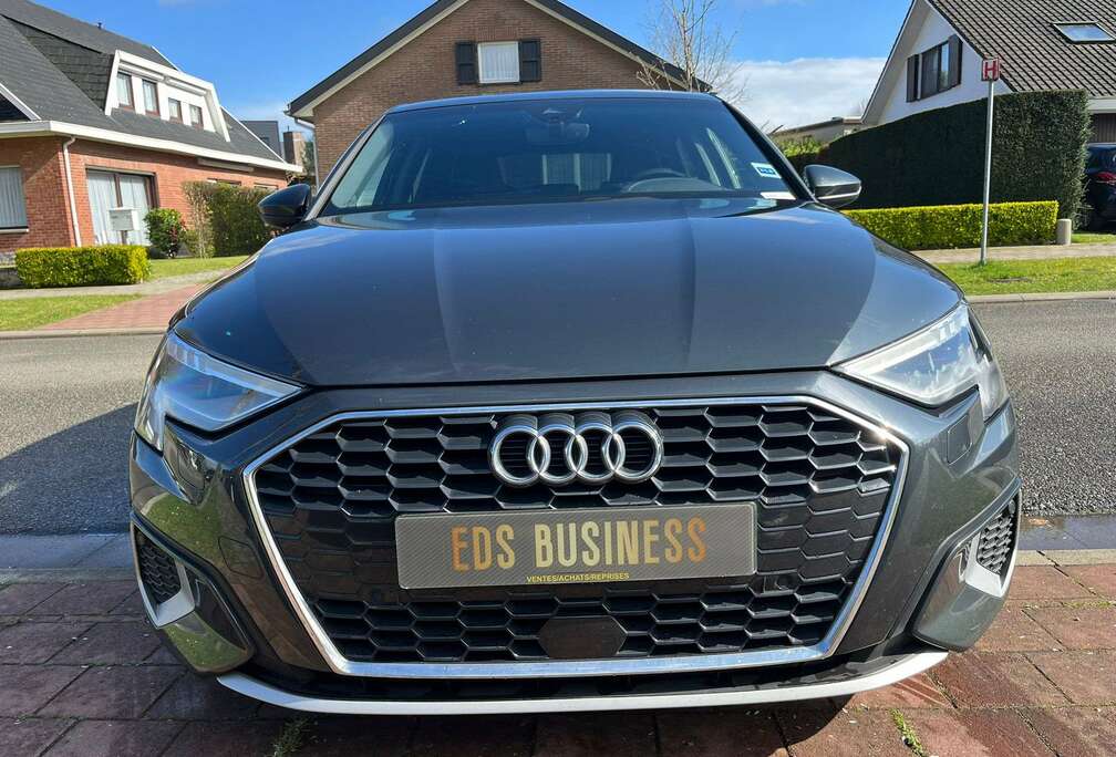 Audi A3 Sportback 30 TFSI Hatchback *première main*
