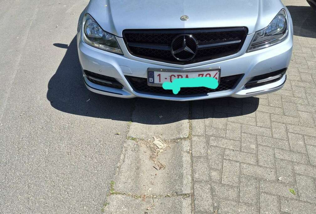 Mercedes-Benz C 220 CDI BE Coupé