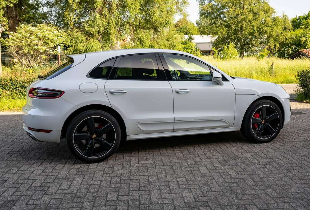 Porsche Macan Turbo 3.6 V6 Bi-Turbo PDK