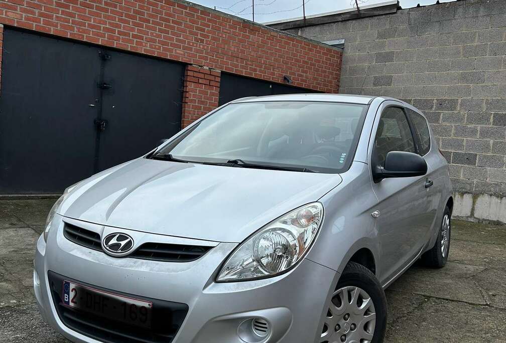 Hyundai 1.4 CRDi Prêt A Immatriculé Très Propre