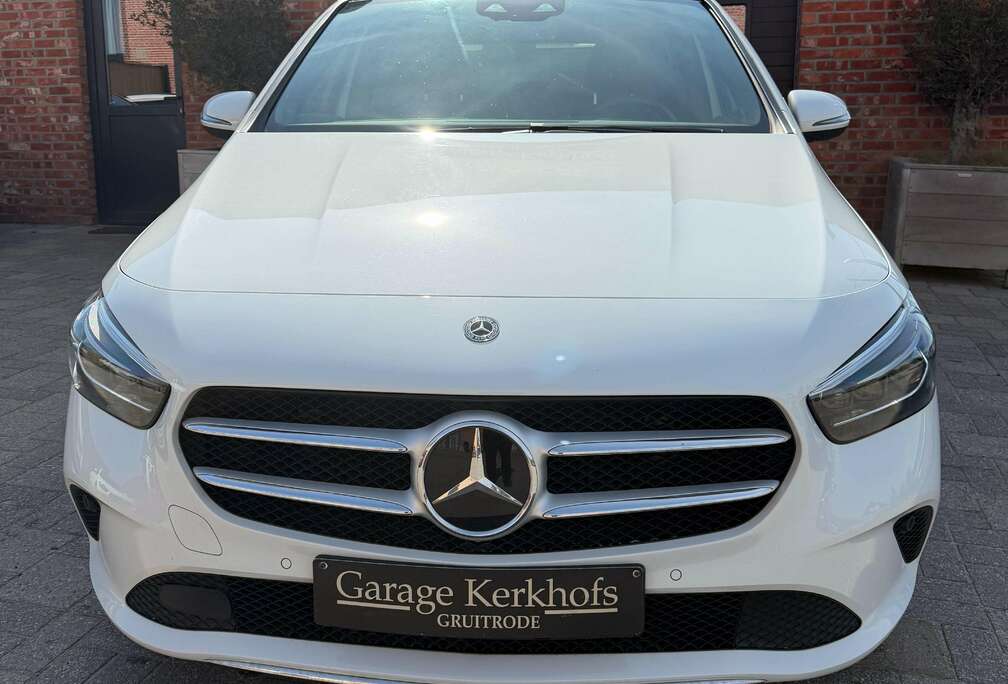 Mercedes-Benz B 180 d Launch Edition