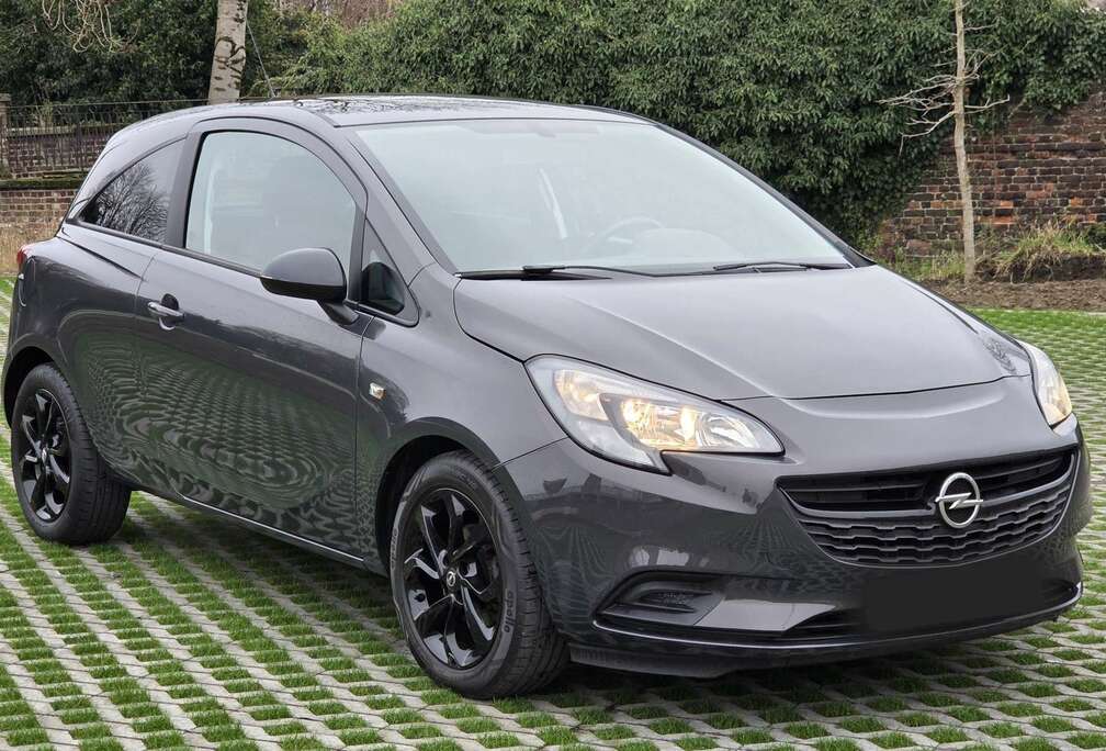 Opel 1.2i Black Edition