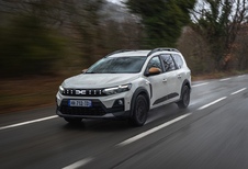 Review Dacia Jogger (facelift 2026) - met de Hybrid 155 uit de Bigster