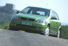 Opel Astra 3p