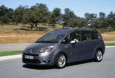 Citroën Grand C4 Picasso 2.0 HDi, Renault Grand Scénic 1.9 dCi 130 & Toyota Verso 2.0 D-4D : Dubbel offensief