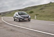 KIA CEE'D 1.6 DCT : Dubbelspel