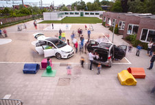 KIA CARENS 1.7 CRDI // TOYOTA VERSO 2.0 D-4D : Terug naar school