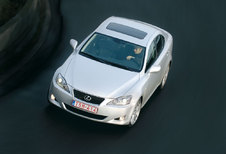 LEXUS IS 220d : Breekijzer