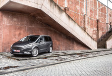 FORD GALAXY 2.0 TDCI : En toen waren ze nog met drie