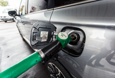 MITSUBISHI OUTLANDER PHEV - Slot