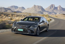 Lexus LS 500h (2017)