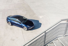 TESLA MODEL 3 DUAL MOTOR PERFORMANCE : DE MESSIAS