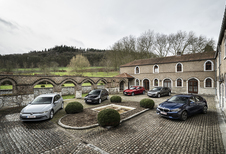 Volkswagen Golf contre 4 rivales