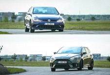 Wie wint het duel tussen de Ford Focus RS en de VW Golf R?