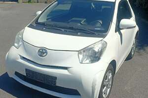 Toyota iQ