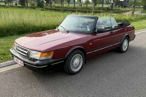 Saab 900