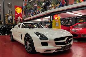 Mercedes-Benz SLS AMG