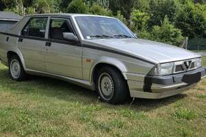 Alfa Romeo 75