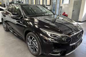 Infiniti q30