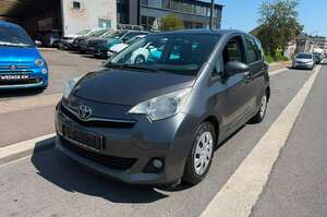 Toyota Verso-S