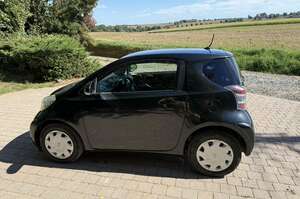 Toyota iQ