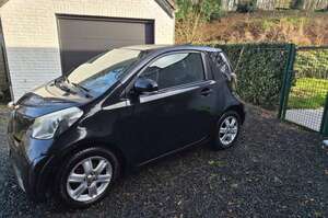 Toyota iQ