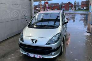 Peugeot 1007