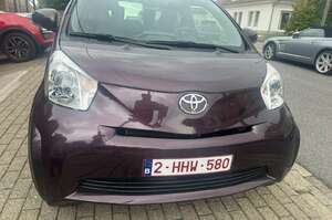 Toyota iQ