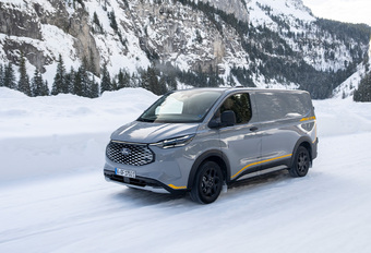 Review Ford E-Transit Custom AWD (2026) – lawinegevaar?