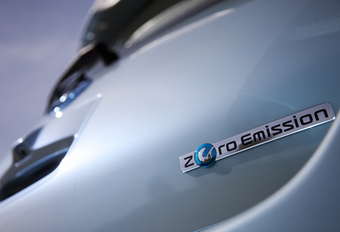 WE TOLD YOU SO: Nissan Leaf Auto van het Jaar 2011 #1