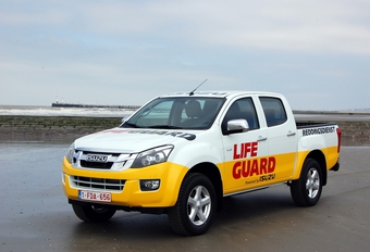 Elf Isuzu's voor de redders aan onze kust #1