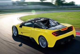 Arash AF8 Cassini : carbone et V8 #1