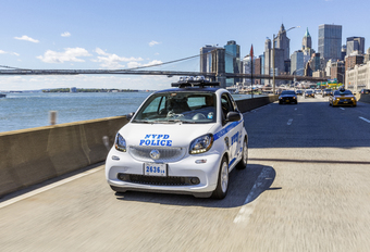Politie New York krijgt 250 Smarts #1