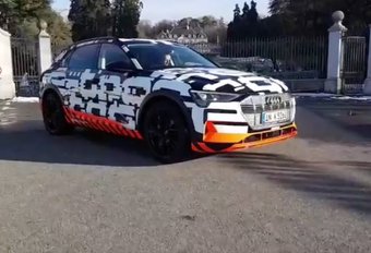 Gims 2018 - Audi e-tron en parade à Genève #1