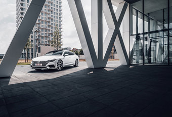 VOLKSWAGEN ARTEON 2.0 TDI 150 : Omhooggevallen #1