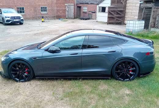 Tesla Model S 85 kWh Performance Dual Motor