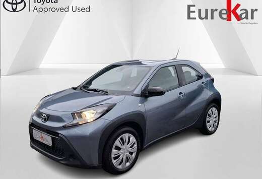 Toyota 1.0 VVT-I X PLAY CVT