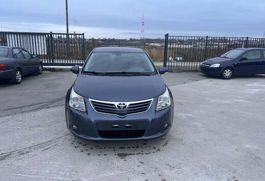 Toyota Avensis 1.8i Luna Multidrive S