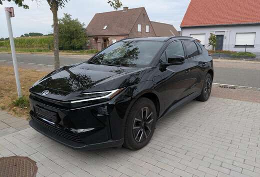 Toyota 73.1 kWh 2WD Executive