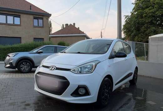 Hyundai Black Line