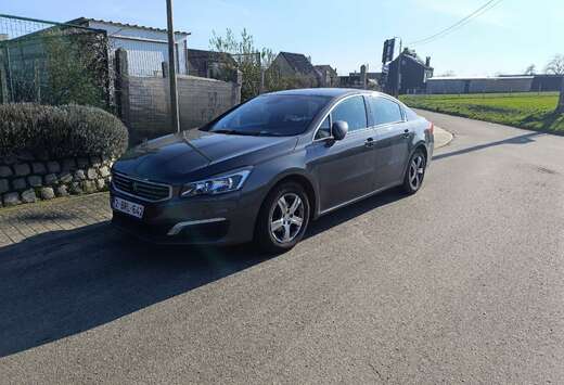 Peugeot 1.6 e-HDi 112ch FAP BMP6 BLUE LION Allure