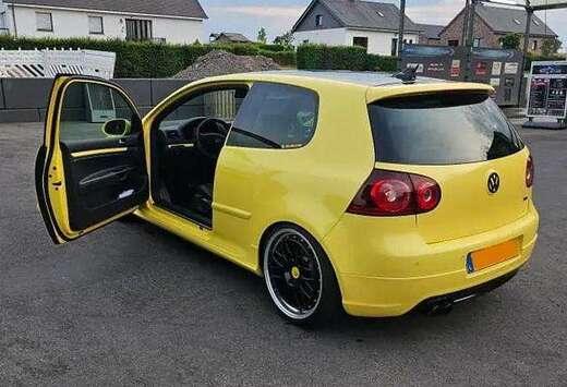 Volkswagen GTI Pirelli