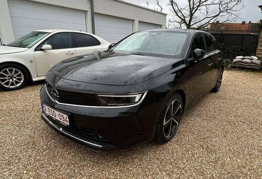 Opel Astra Sports Tourer 1.2 Turbo Elegance S/S (EU6. ...