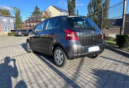 Toyota 1.3i VVT-i 16v Follow Me