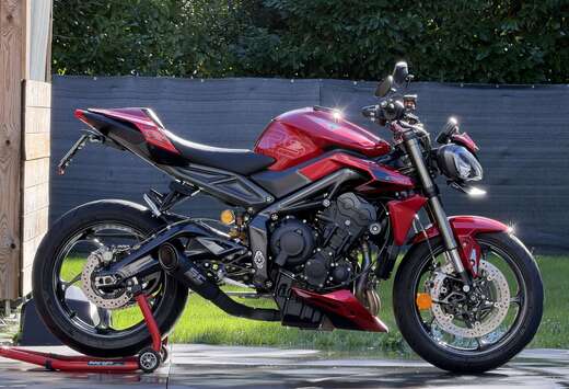 Triumph RS