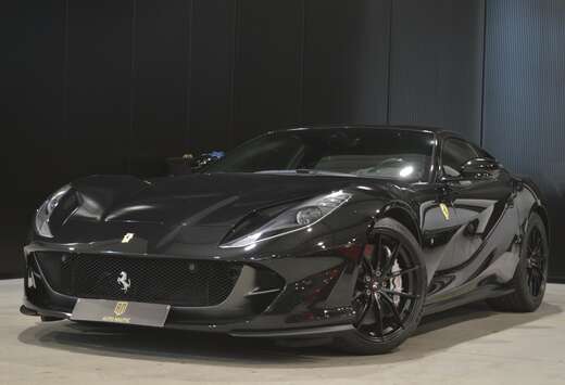 Ferrari Superfast V12 NEW - 7.000 km - Full black